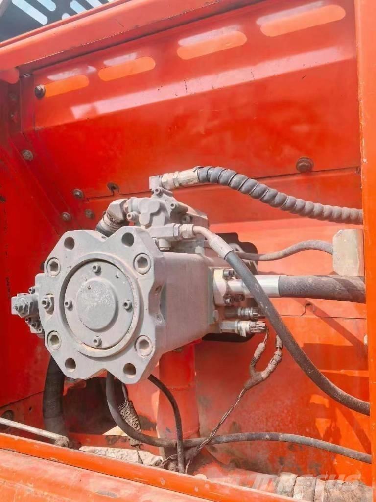 Doosan DX 260 Telakaivukoneet