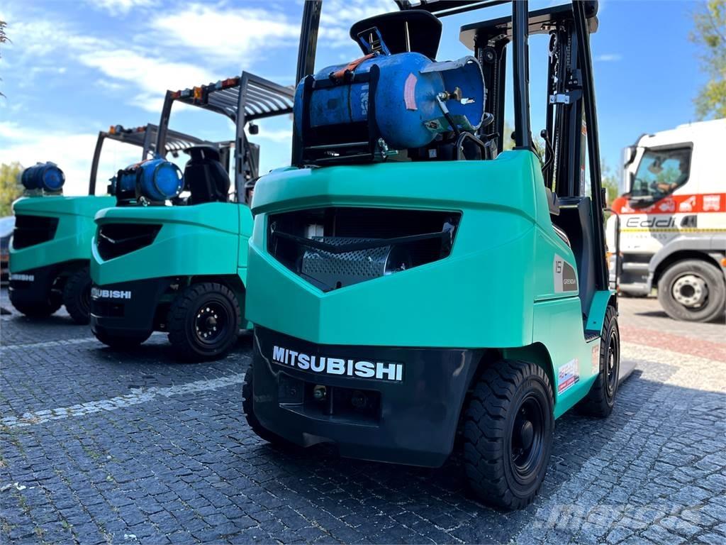 Mitsubishi FG30N Nestekaasutrukit
