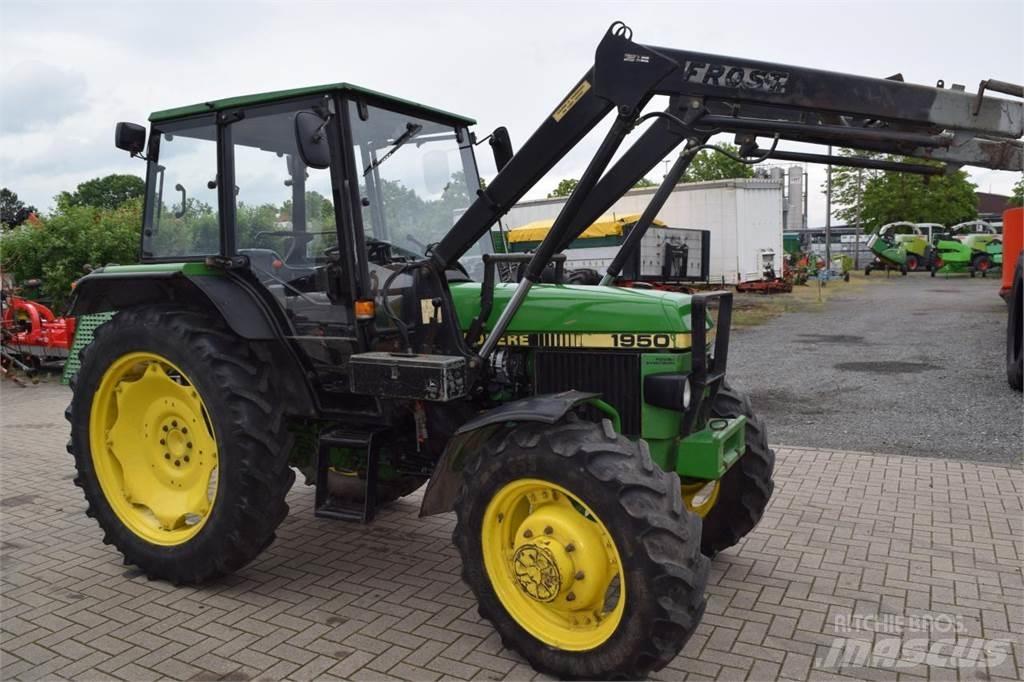 John Deere 1950 Traktorit