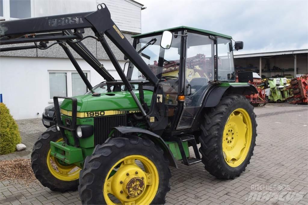 John Deere 1950 Traktorit