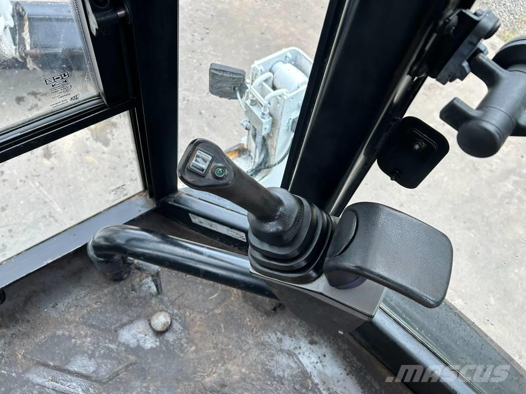 JCB 3 CX Kaivurikuormaajat