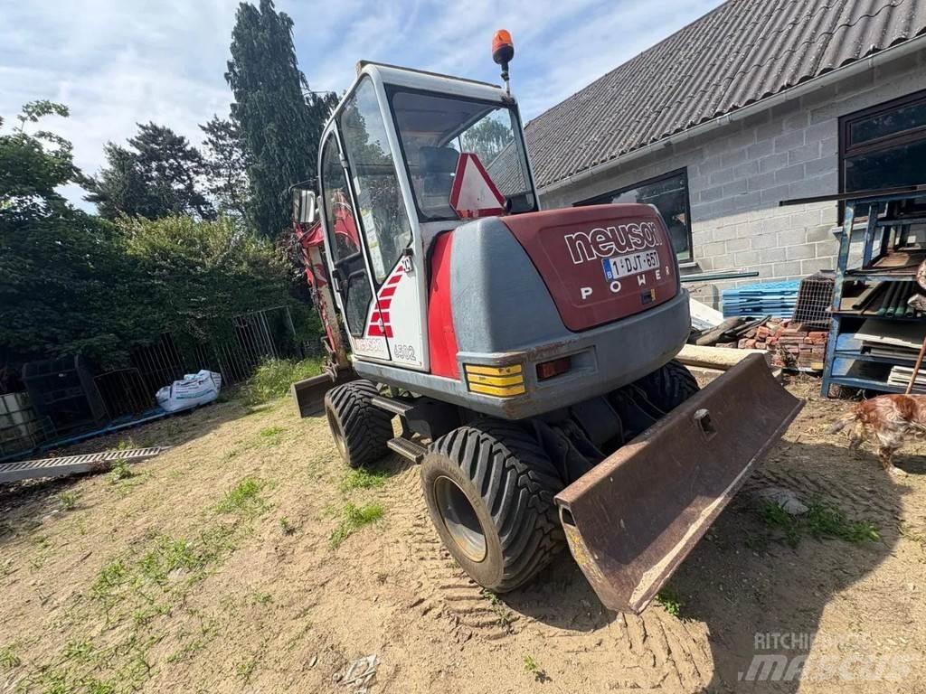 Neuson 6502WD Pyöräkaivukoneet