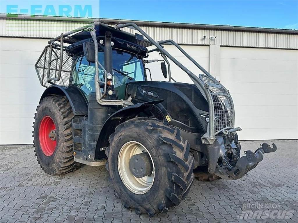 Valtra s 374 Traktorit