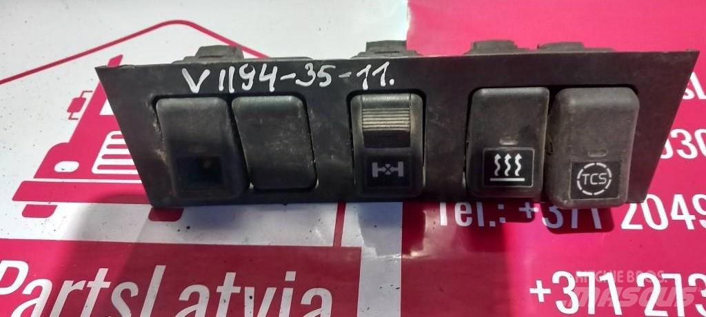 Volvo FH 12. 3175615 Ohjaamot ja sisustat
