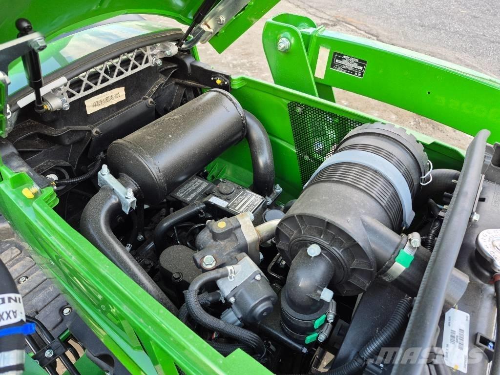John Deere 3025E Traktorit