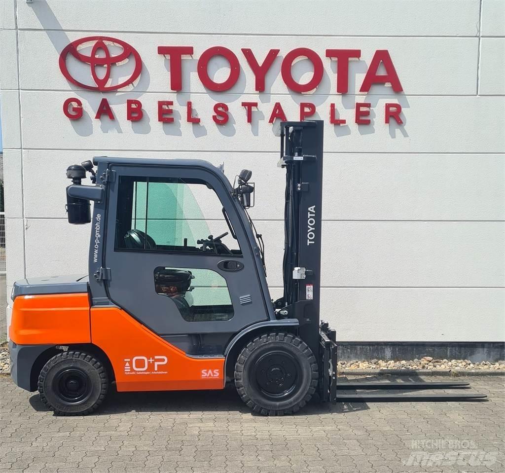 Toyota 52-8FDJF35 Dieseltrukit