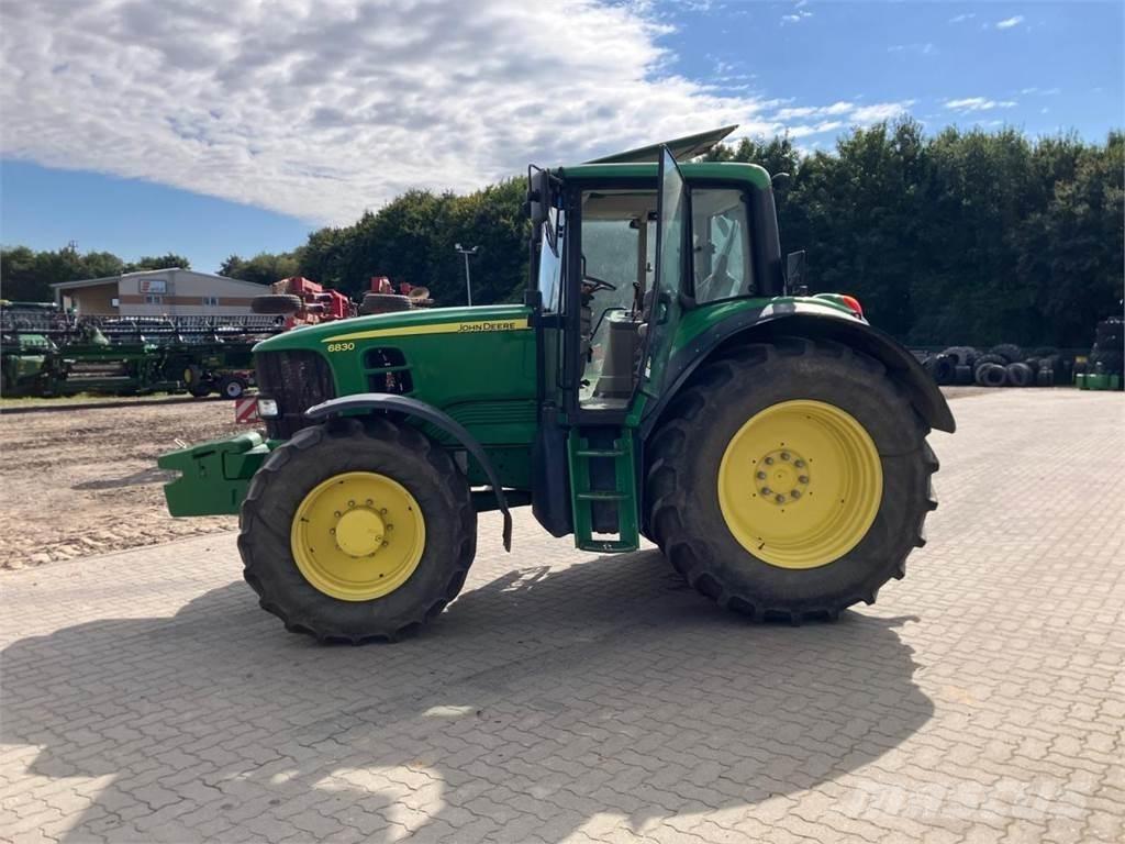 John Deere 6830 Traktorit