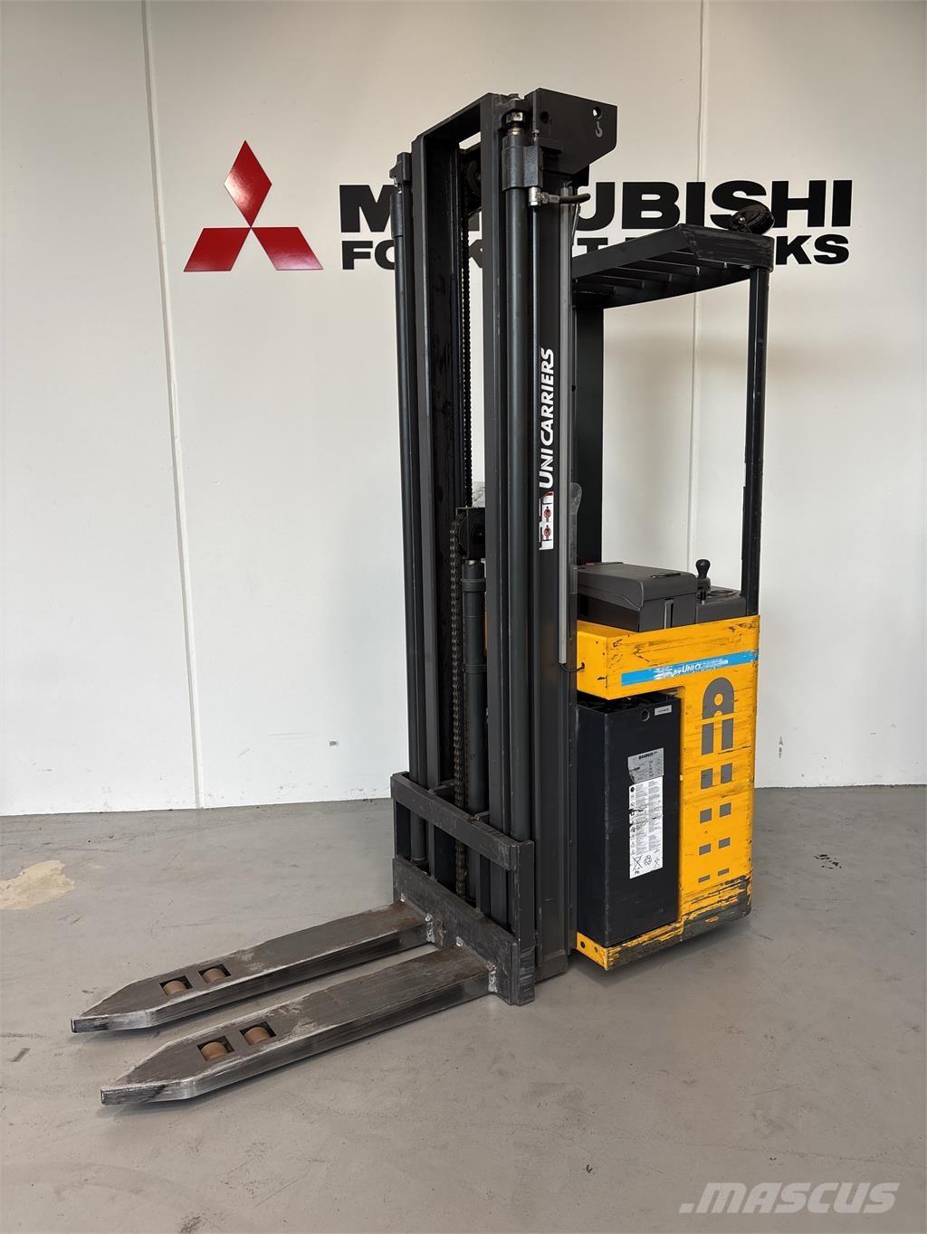 Atlet ASN200 Ajettavat pinoamisvaunut