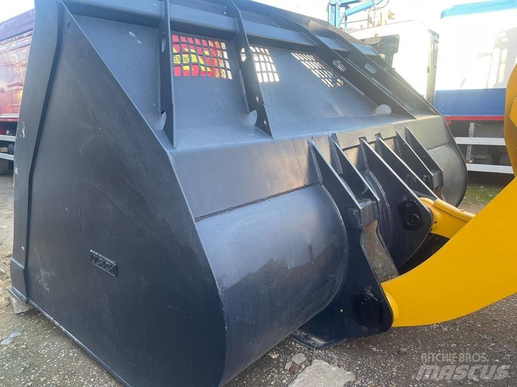 Komatsu WA 470 Pyöräkuormaajat