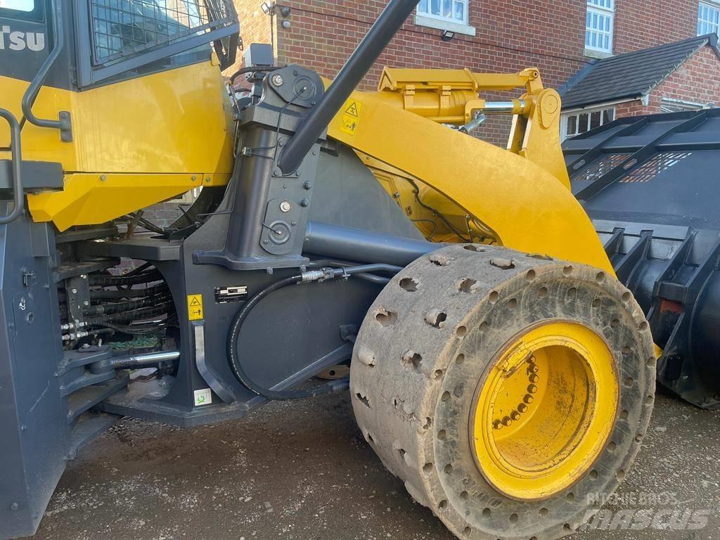 Komatsu WA 470 Pyöräkuormaajat