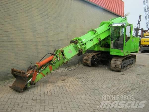  PL820R Erikoiskaivinkoneet