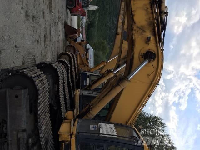 Komatsu 450 Telakaivukoneet