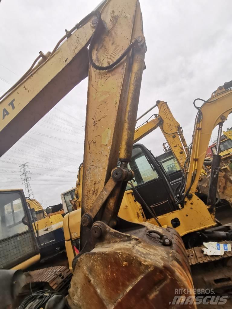 CAT E 120 B Telakaivukoneet