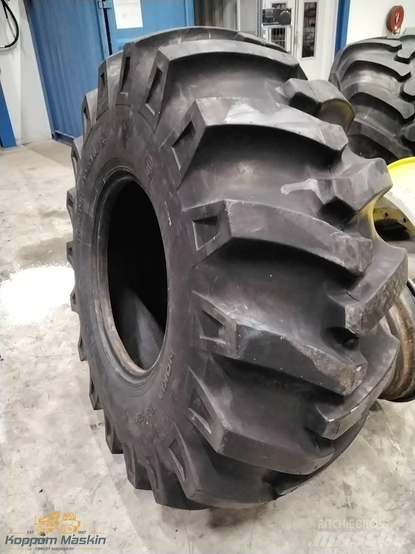 Nokian Trs 23,1x26 Renkaat ja vanteet