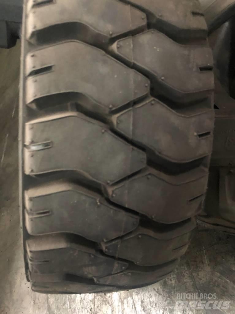 Armour 21x8-9 Renkaat ja vanteet