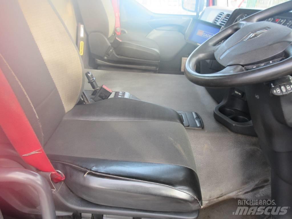 Renault D24 320 Nosturiautot