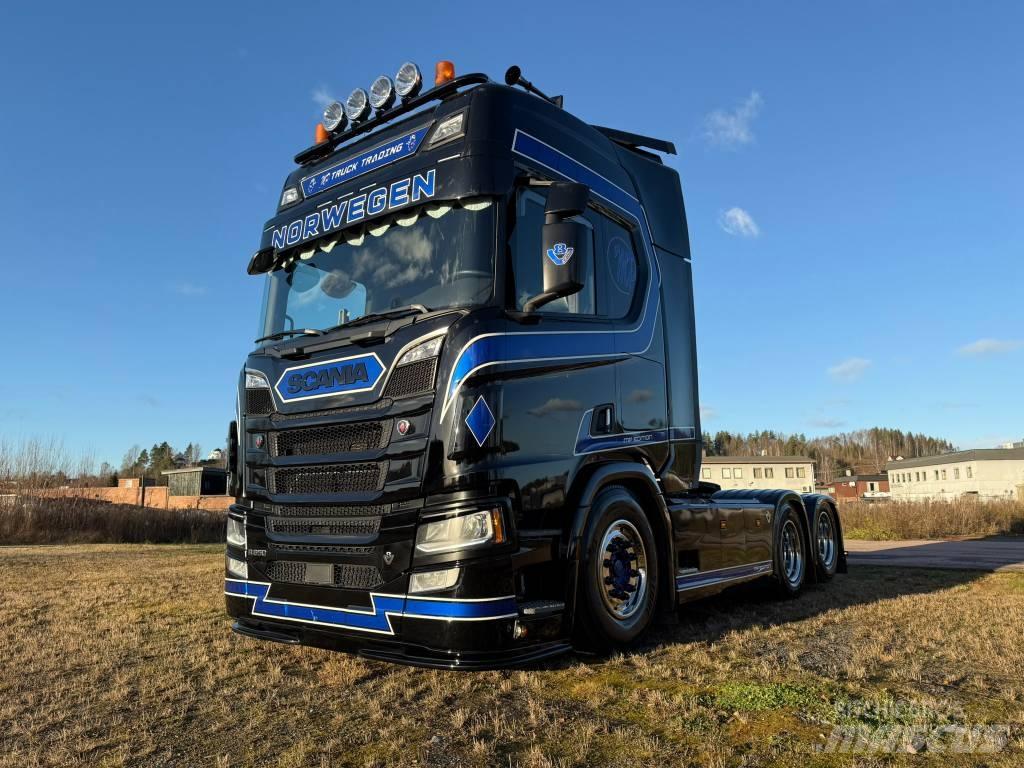 Scania R 650 Vetopöytäautot