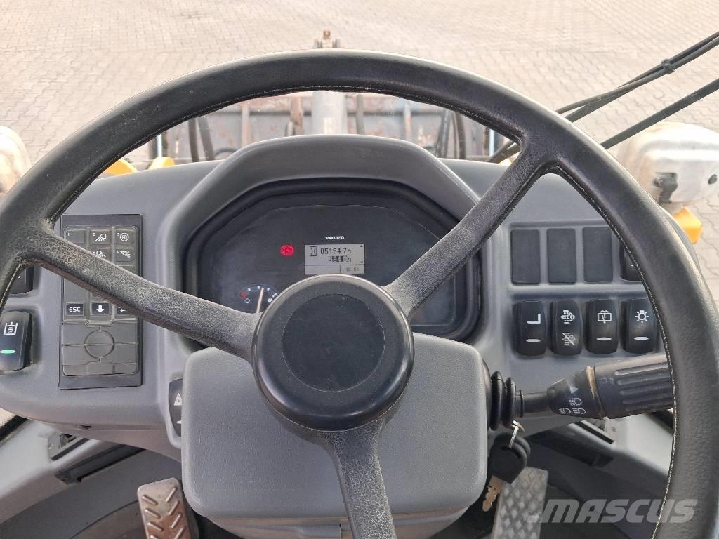 Volvo L 30 G Pyöräkuormaajat