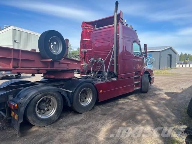 Volvo NH 12 Vetopöytäautot