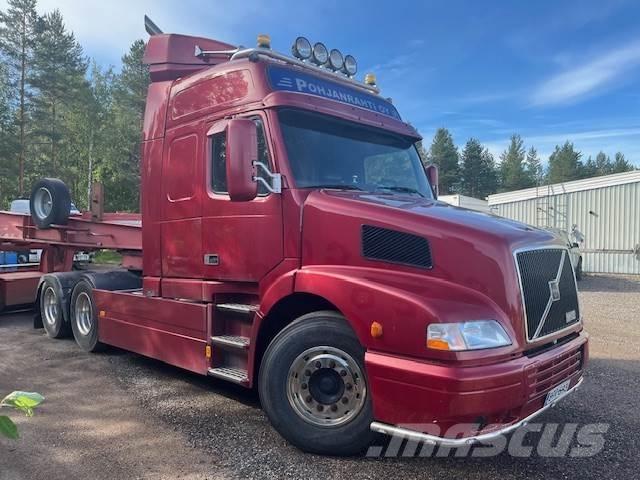 Volvo NH 12 Vetopöytäautot