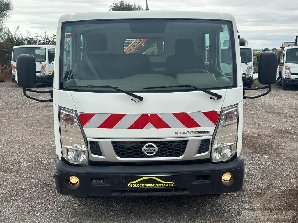 Nissan NT 400 Lava-autot
