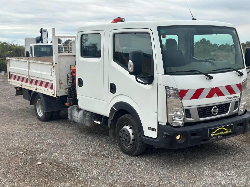 Nissan NT 400 Lava-autot