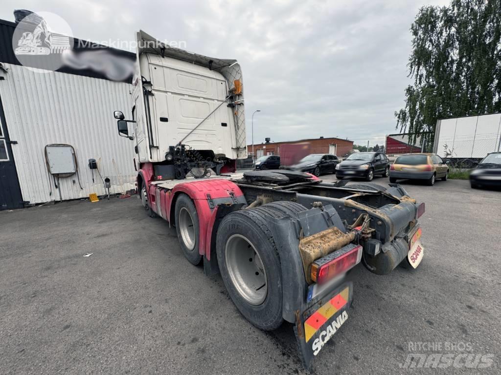 Scania R 420 LA Vetopöytäautot
