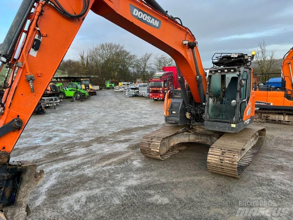 Doosan DX 235 Telakaivukoneet