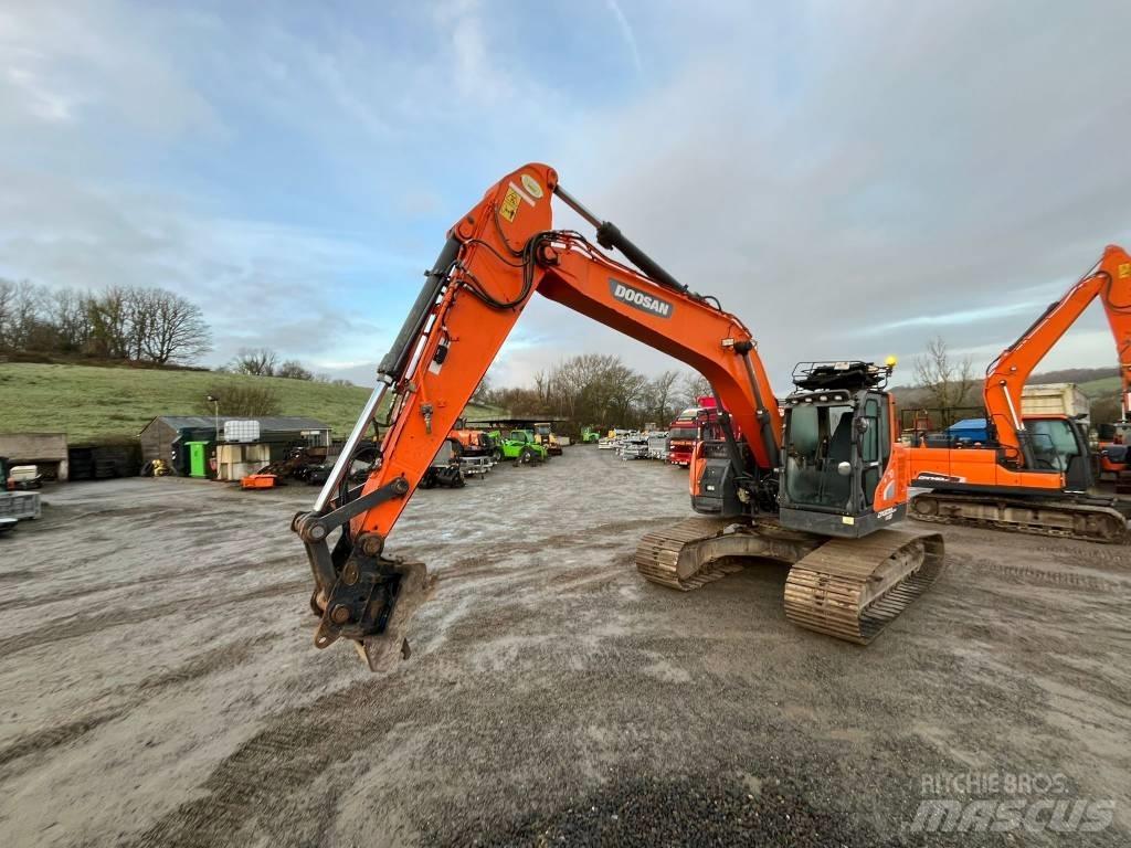 Doosan DX 235 Telakaivukoneet
