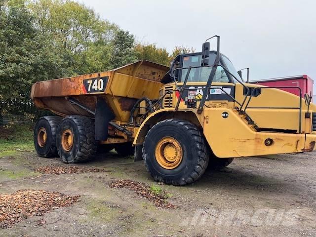 CAT 740 Dumpperit