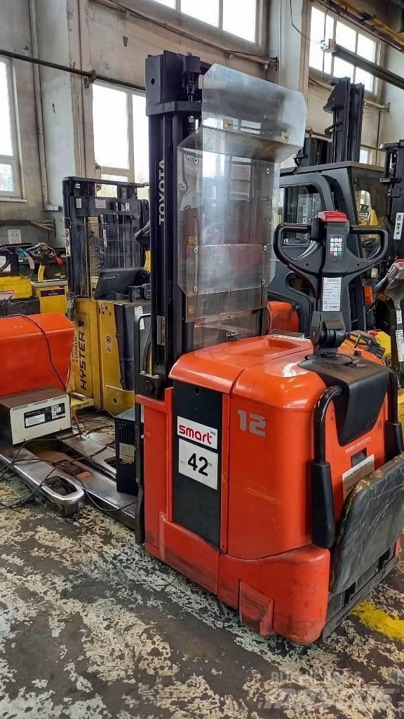 Toyota 7SLL12.5 Ajettavat pinoamisvaunut