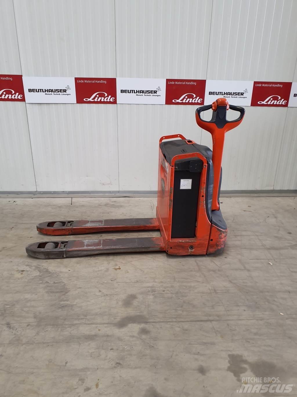Linde T16 Lavansiirtotrukit