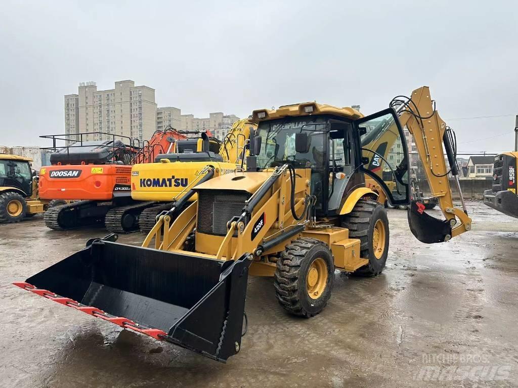 CAT 420 F Kaivurikuormaajat
