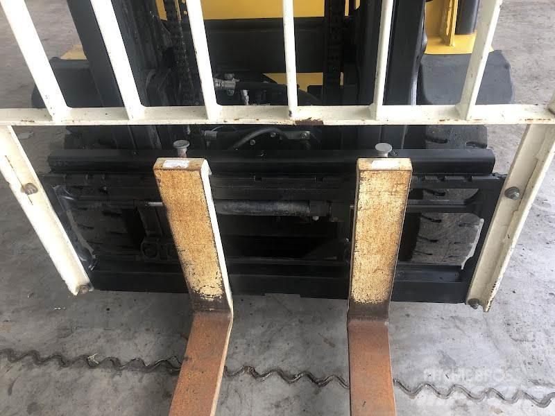 Yale GLP25VX Nestekaasutrukit