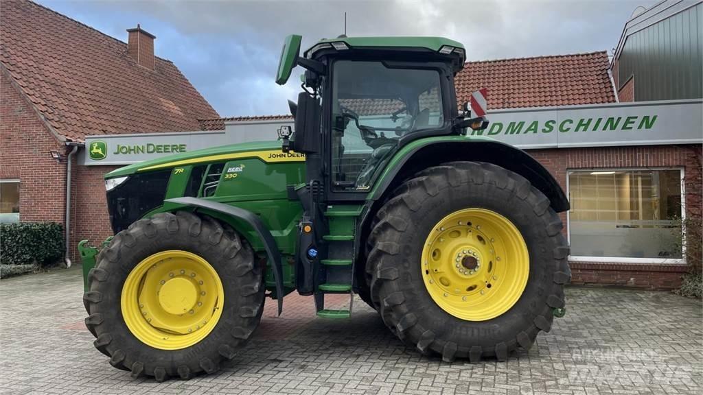 John Deere 7R330 Traktorit