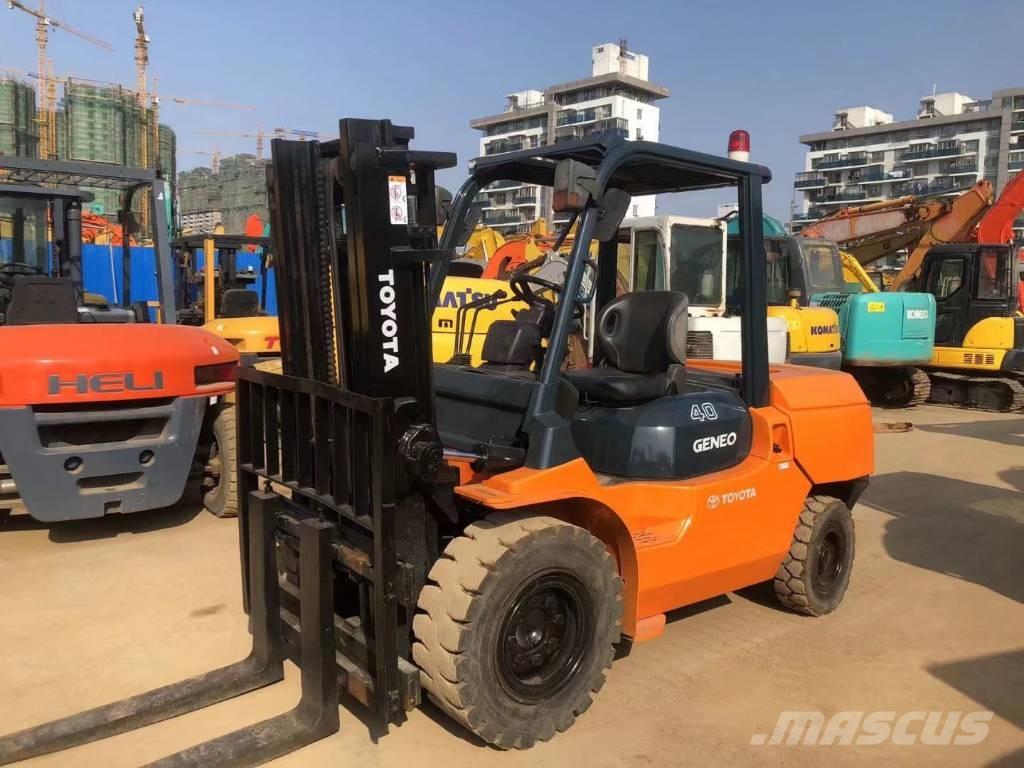 Toyota FD30 Dieseltrukit