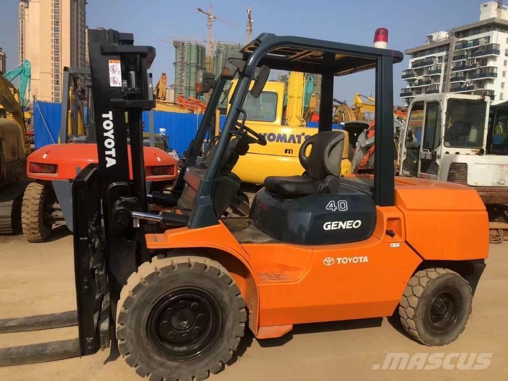 Toyota FD30 Dieseltrukit