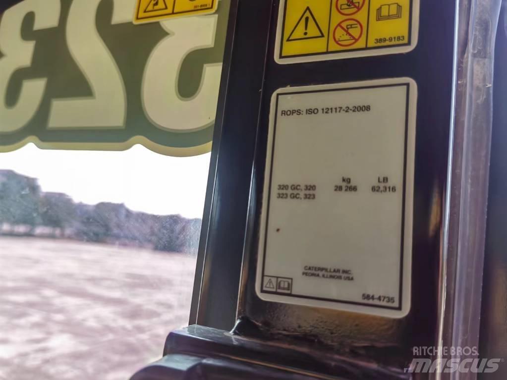 CAT 2022 CAT 323 Pyöräkaivukoneet