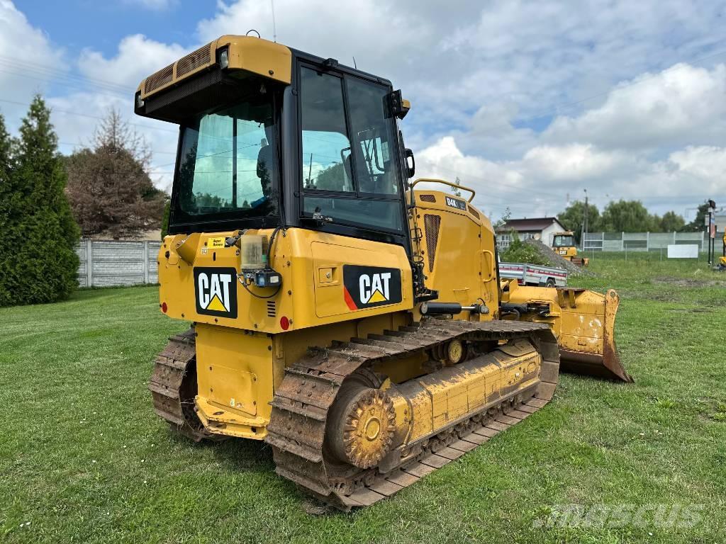 CAT D 4 K 2 XL Telaketjupuskutraktorit