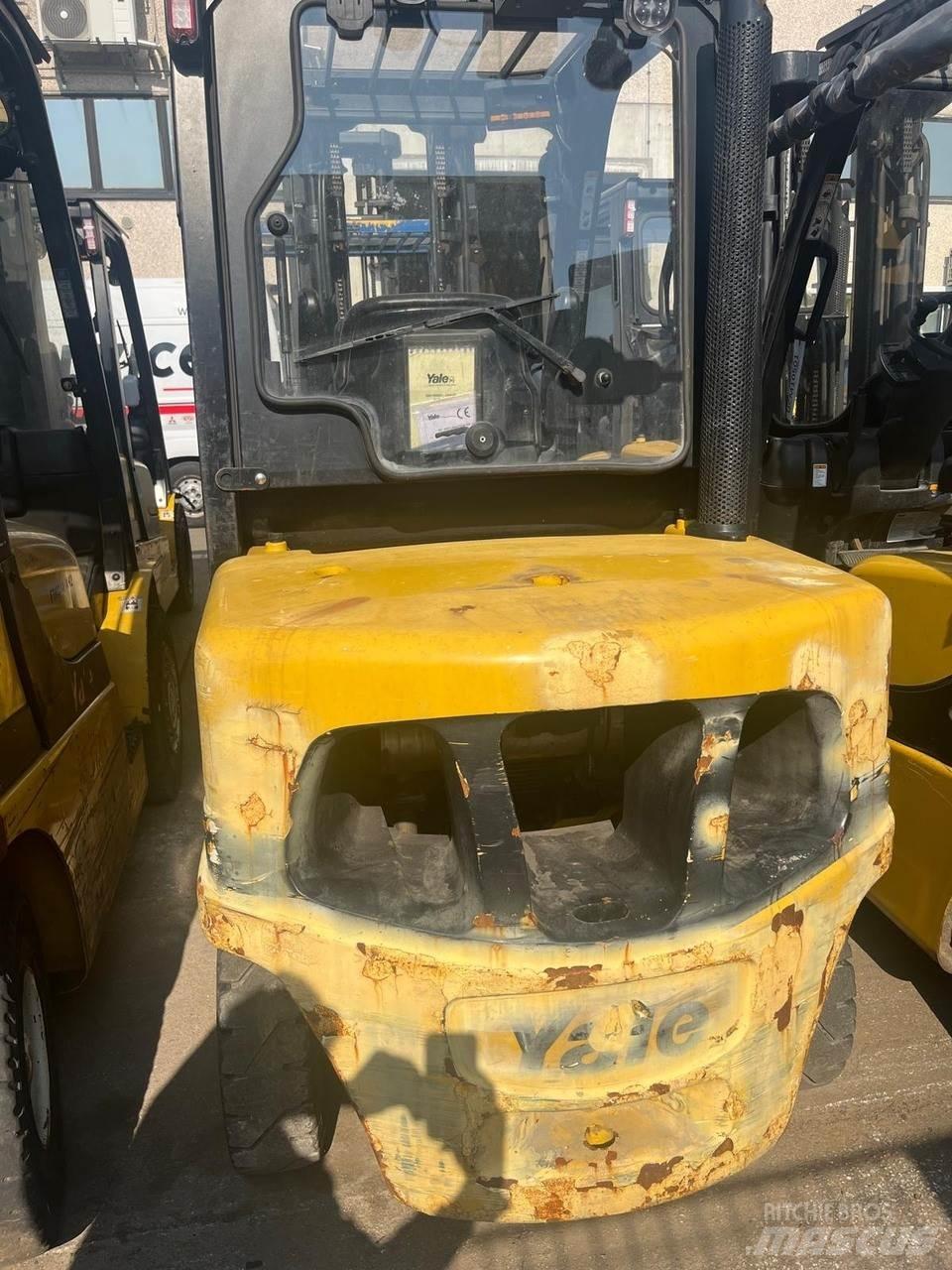 Yale GDP35VX Dieseltrukit