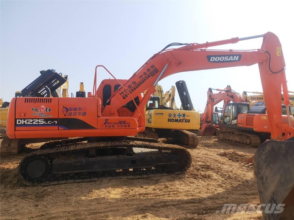 Doosan DH225LC-7 Telakaivukoneet