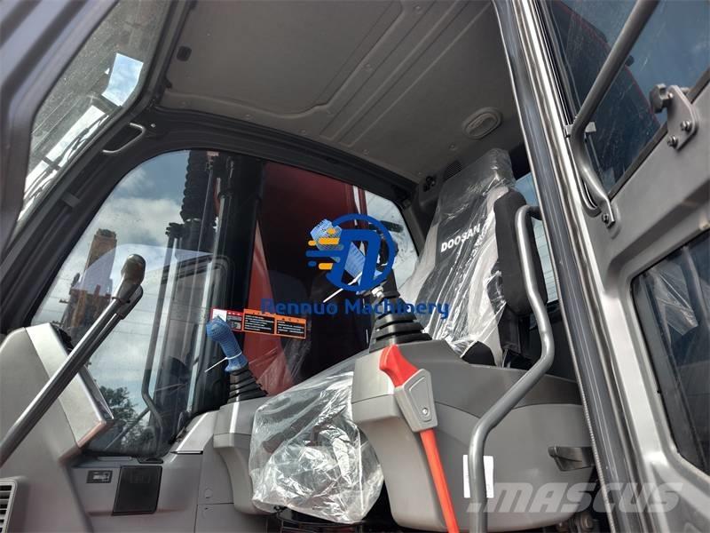 Doosan DX 225 LCA Telakaivukoneet