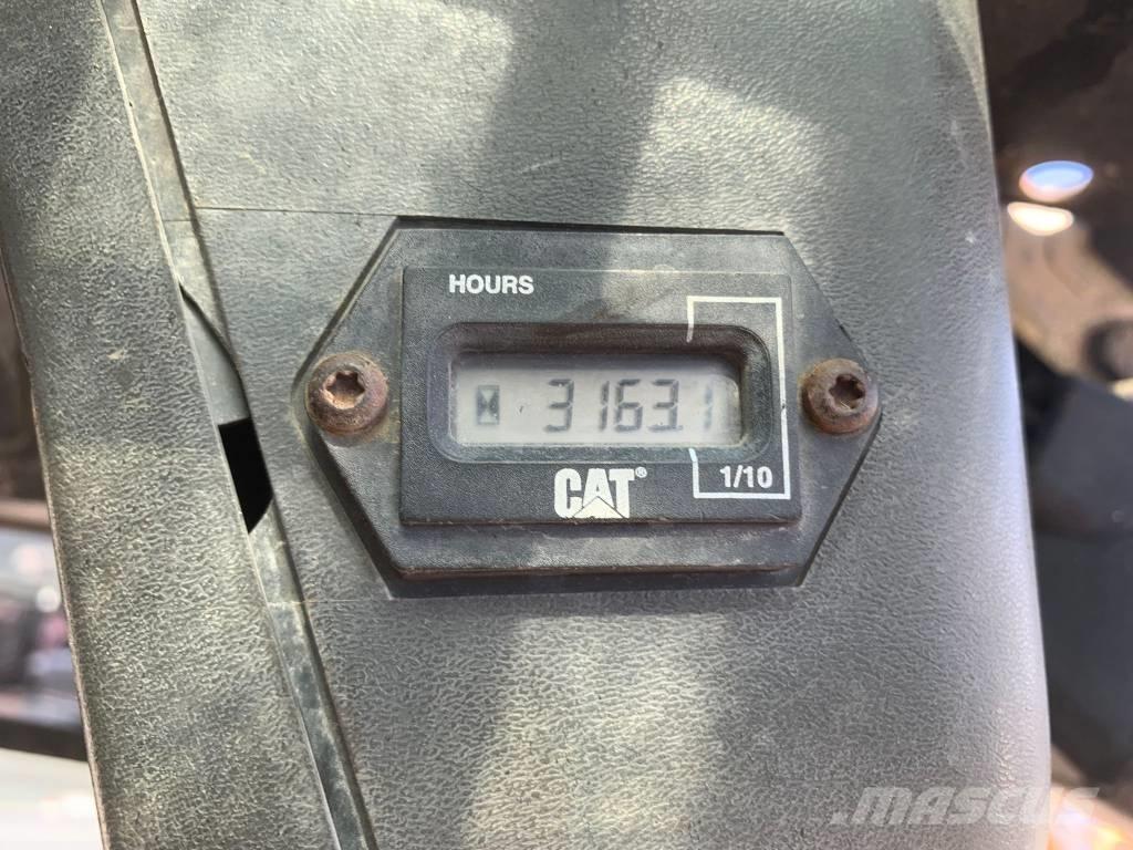 CAT 277 Liukuohjatut kuormaajat