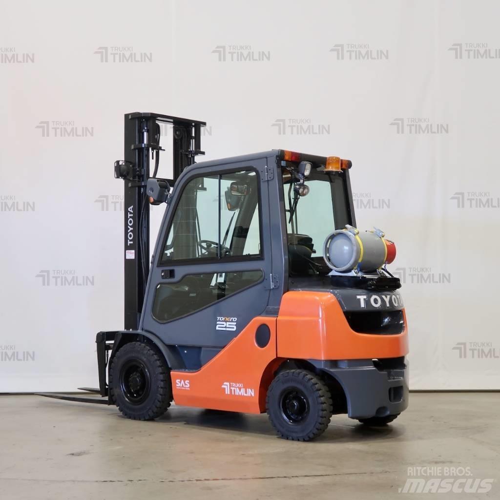 Toyota 02-8FGF25 Nestekaasutrukit