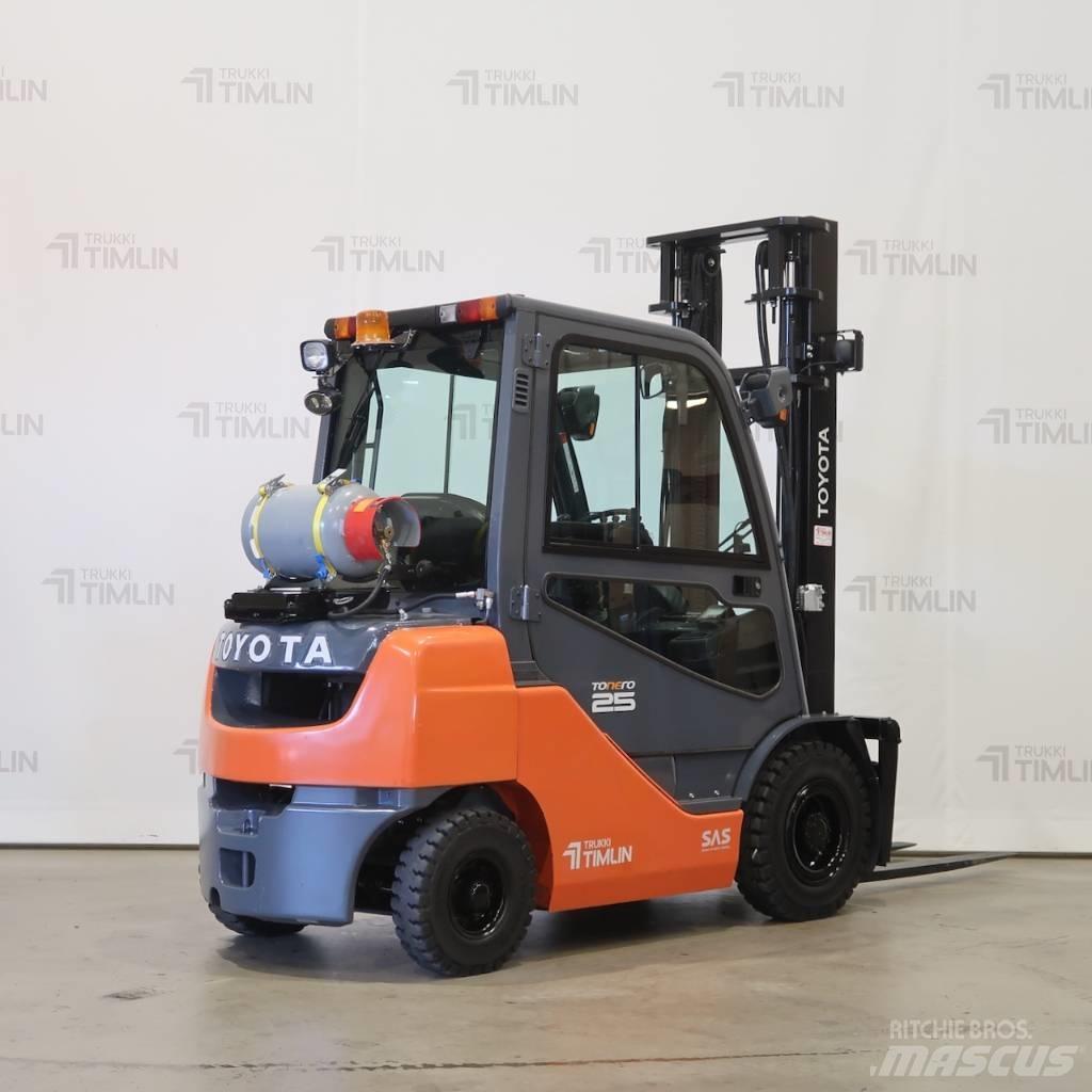 Toyota 02-8FGF25 Nestekaasutrukit