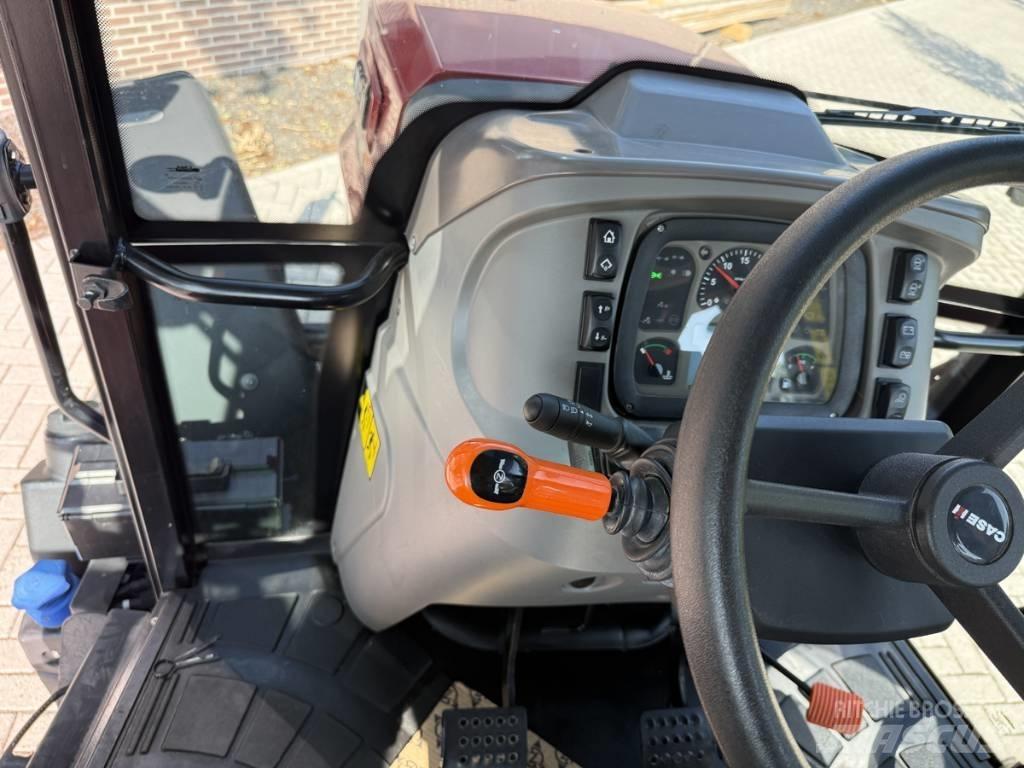 CASE Farmall 100X Traktorit
