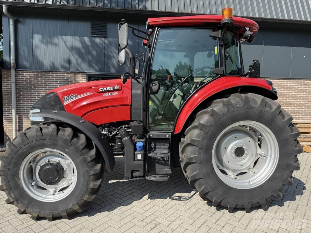 CASE Farmall 100X Traktorit