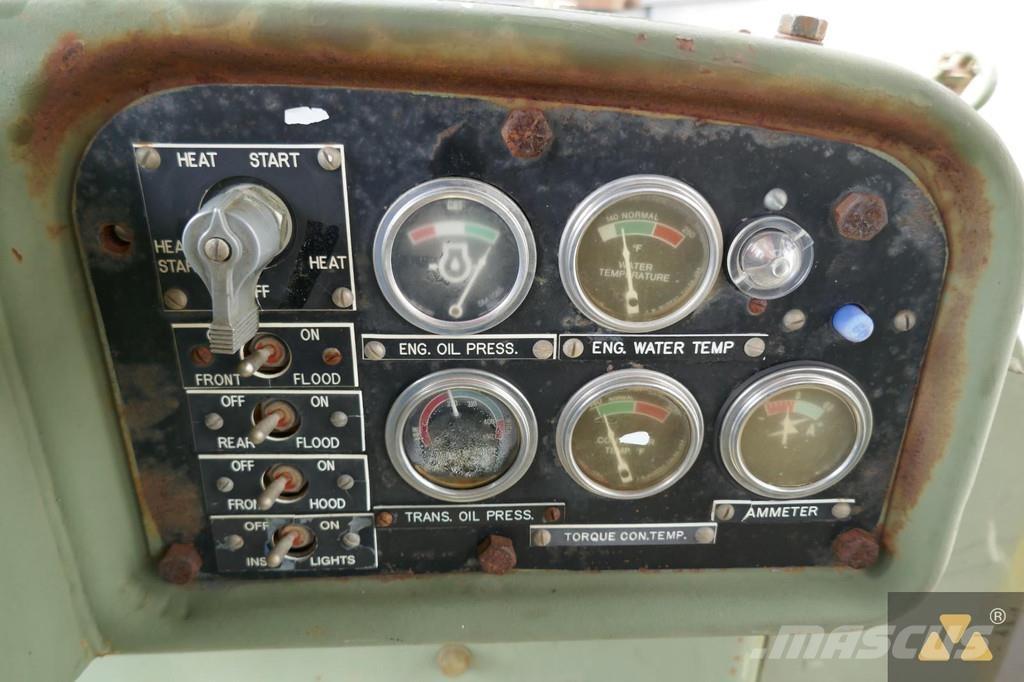 CAT D7F Ex-army Telaketjupuskutraktorit