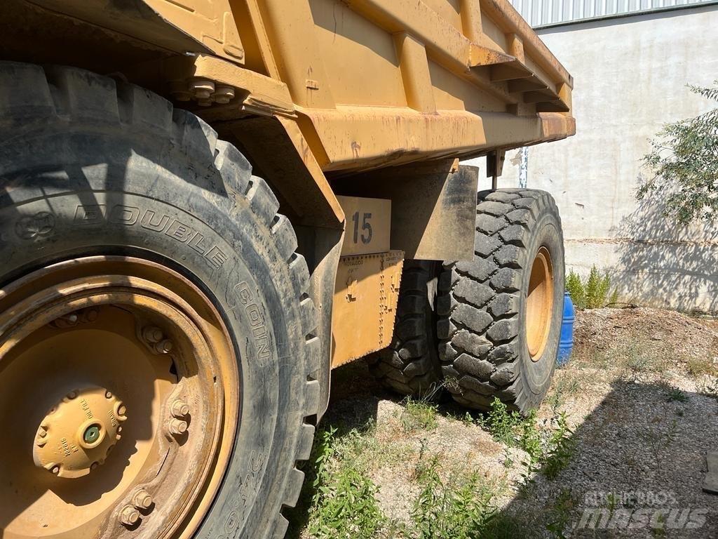 CAT 773 D Maansiirtoautot