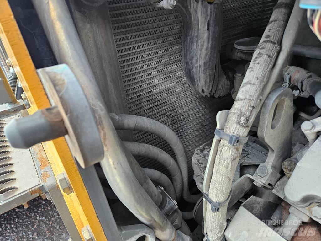 Liebherr PR 776 Telaketjupuskutraktorit